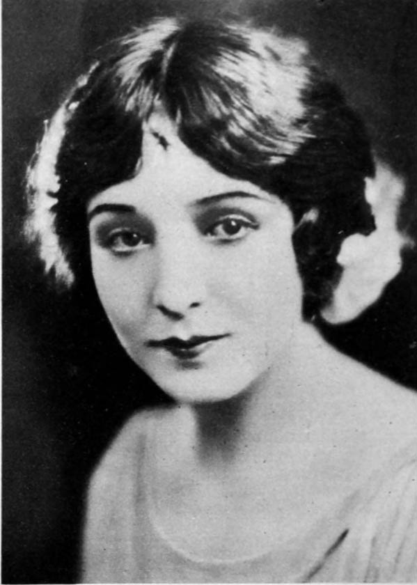 Beautiful Photos of Young Actresses with Popular Hairstyles from the 1920s