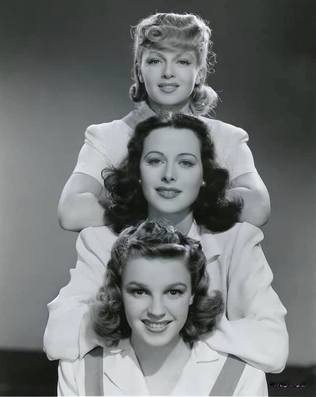 Fabulous Photos of Judy Garland, Hedy Lamarr and Lana Turner during the Filming of 'Ziegfeld Girl (1941)