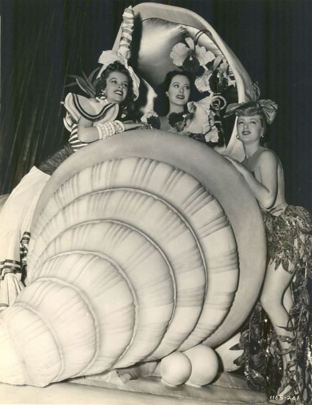 Fabulous Photos of Judy Garland, Hedy Lamarr and Lana Turner during the Filming of 'Ziegfeld Girl (1941)