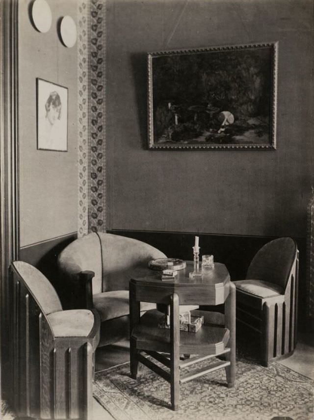 Furniture, 1930s