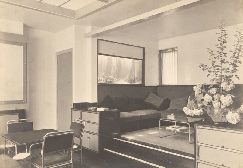 House interior, 1930s