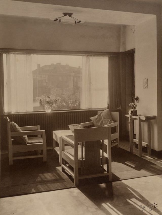 Men's room interior, Den Haag, 1930s