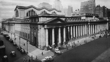 New York's Old Penn Station: Fascinating Photos that Capture the Magnificent Beauty and Demolition of Historic Landmark