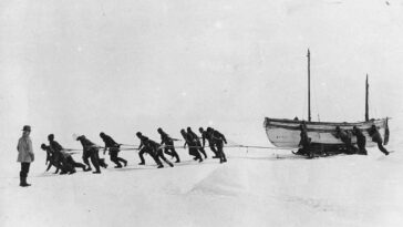 Stunning Historical Photos of Shackleton's Expedition to Antarctica, 1914-1917