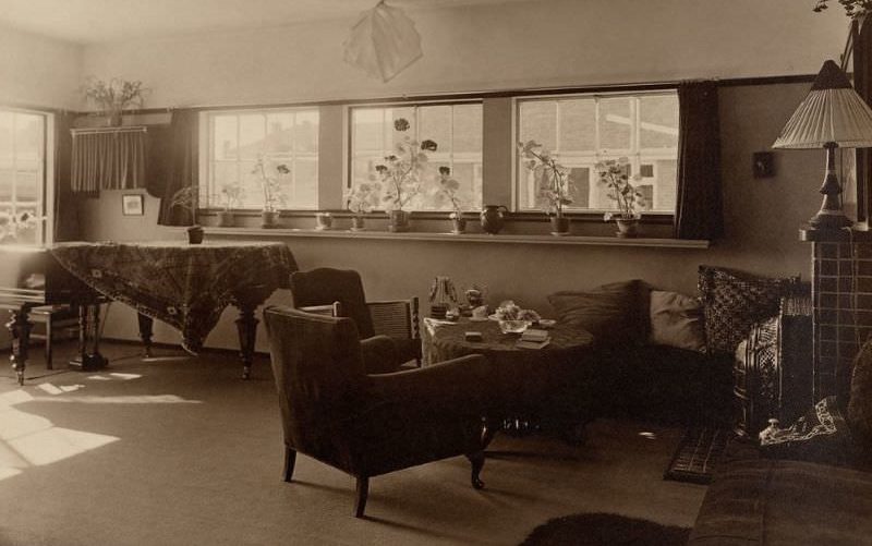 beautiful Dutch House 1930s