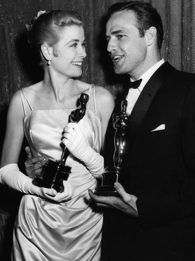 Stunning Photos of Grace Kelly after Winning an Oscar at the 27th Annual Academy Awards, 1955