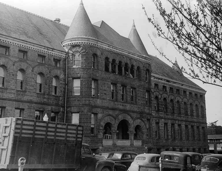 Earthquake damaged old state capitol building, Olympia, April 1949