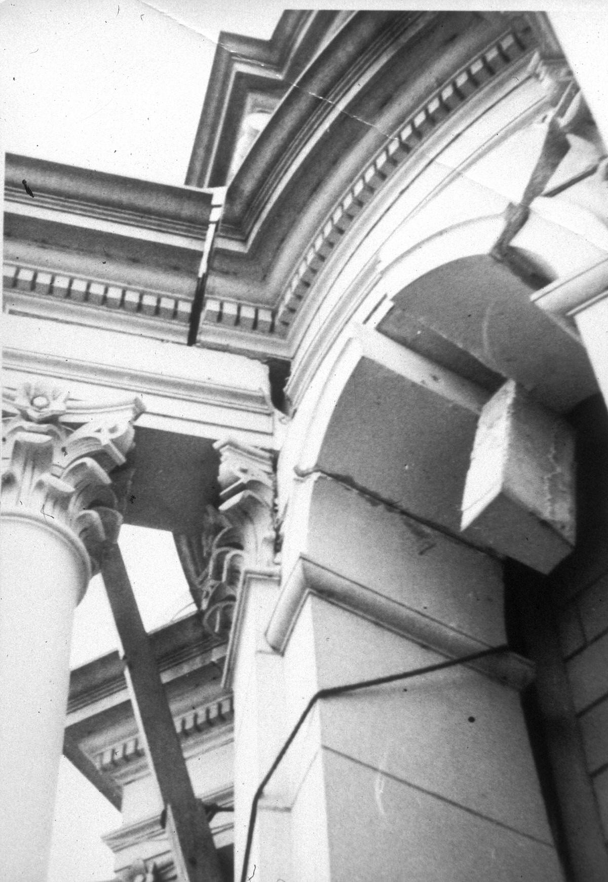 Repairing the Legislative Building's cupola, 1949