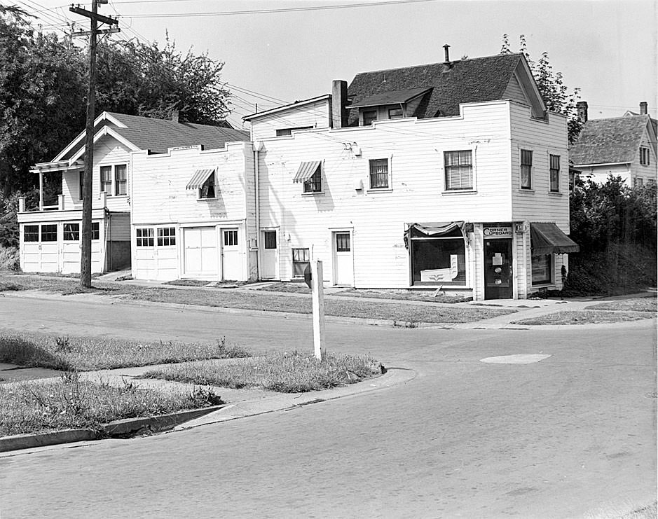 Corner Cupboard Grocery, 1023 Adams, Olympia, 1957