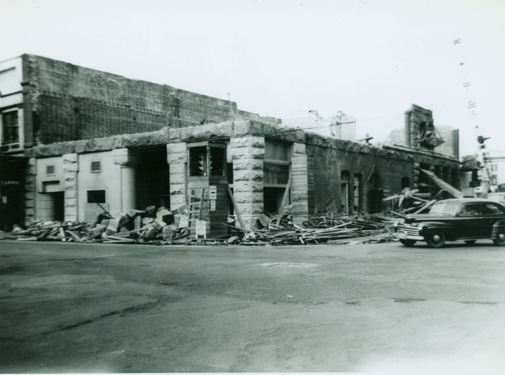 Demolition of Kneeland Hotel after 1949 earthquake