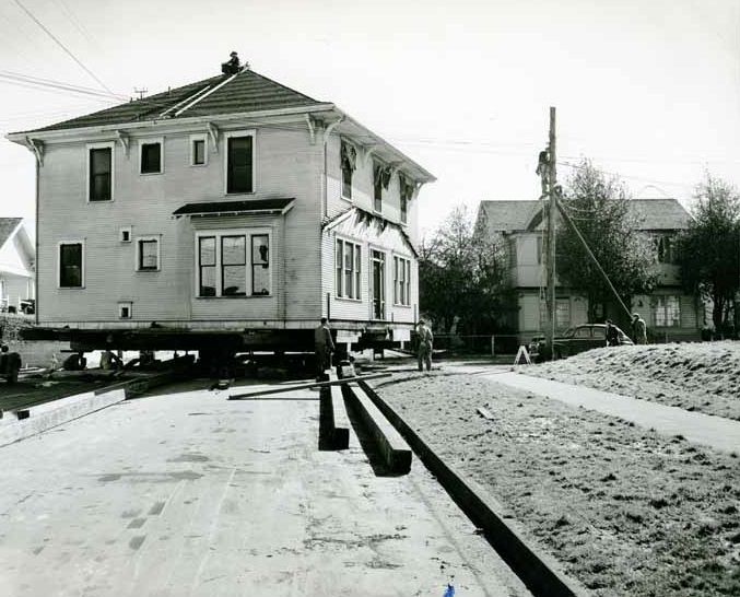 Moving United Churches manse, Olympia, 1951