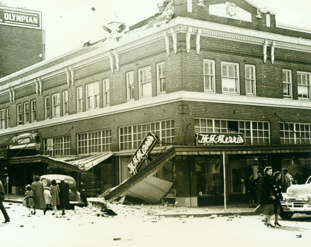 Damage to Morris Building after 1949 earthquake