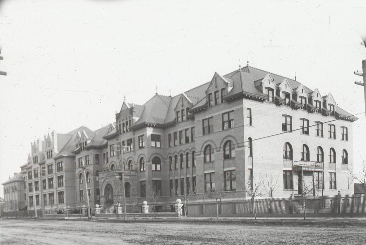 Gonzaga College, 1900s