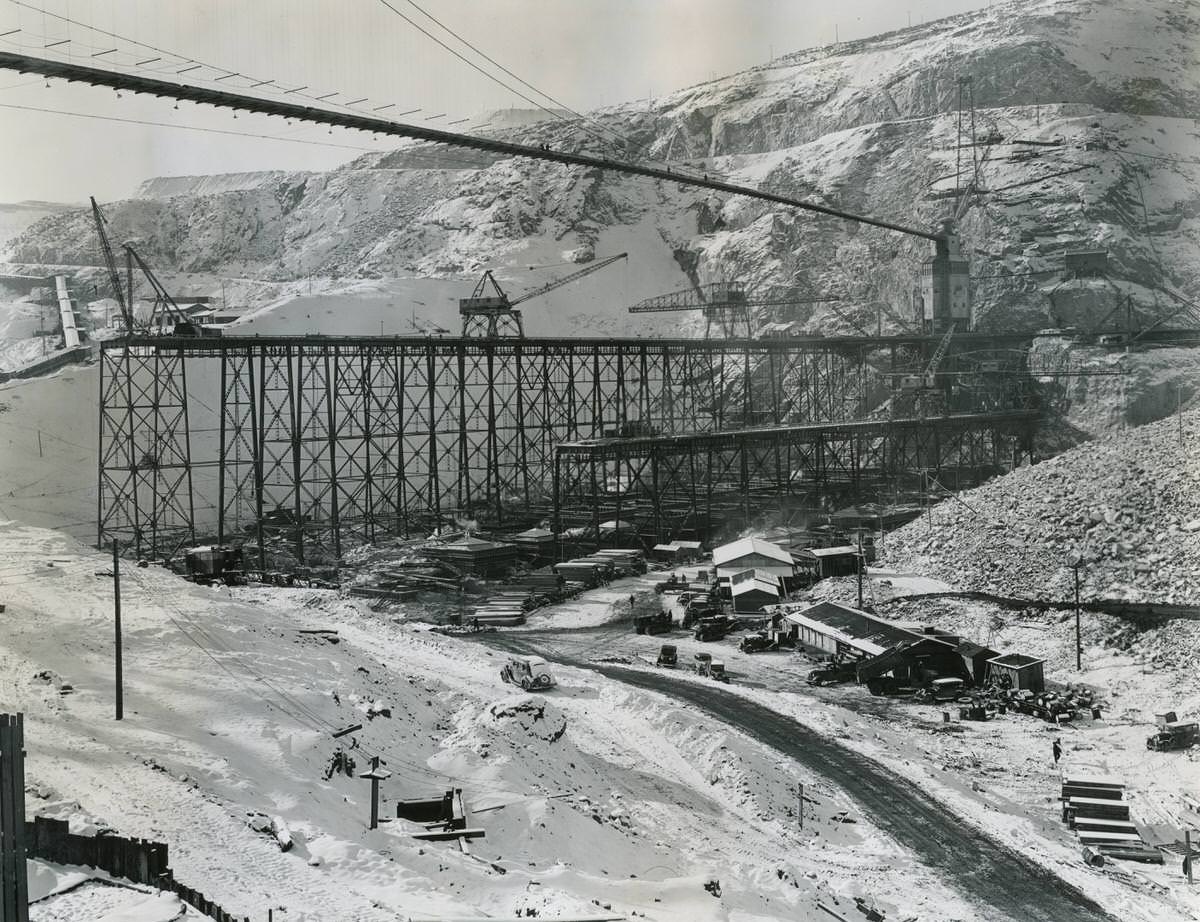 Grand Coulee Dam construction, Spokane, 1937