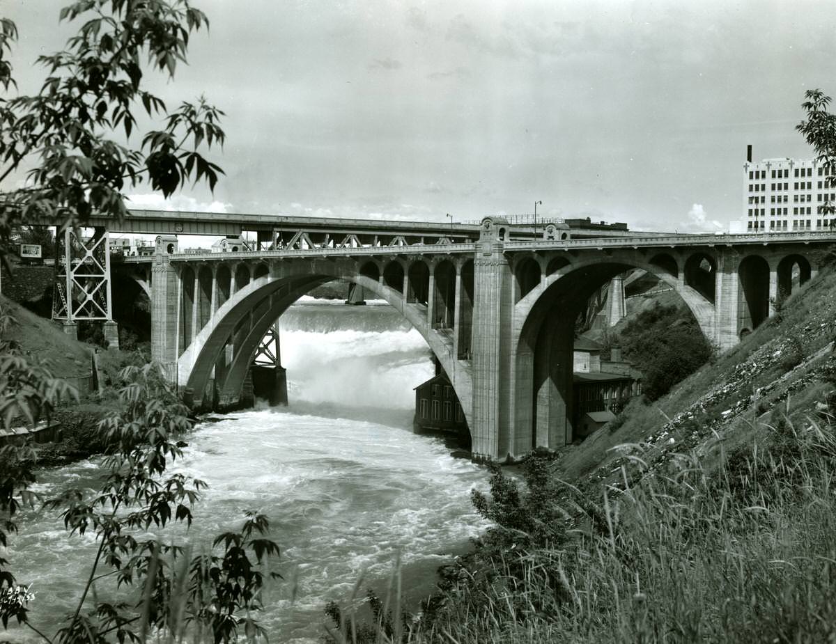 Monroe Street bridge, Spokane, 1960s
