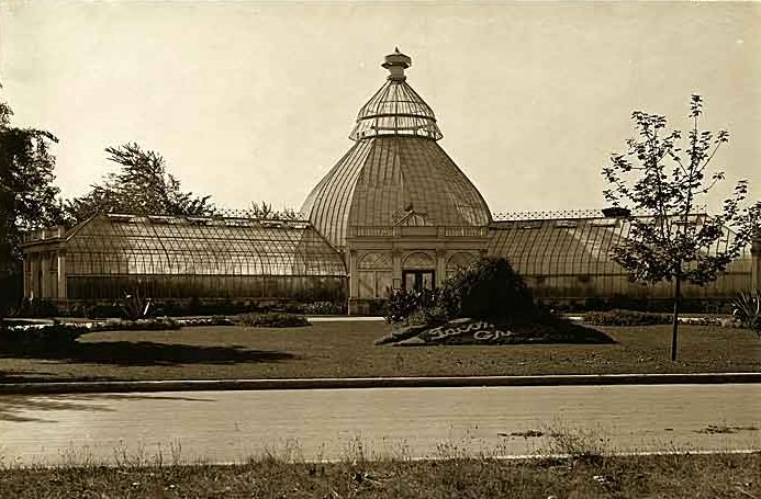 Wright Park Conservatory, Tacoma, 1910