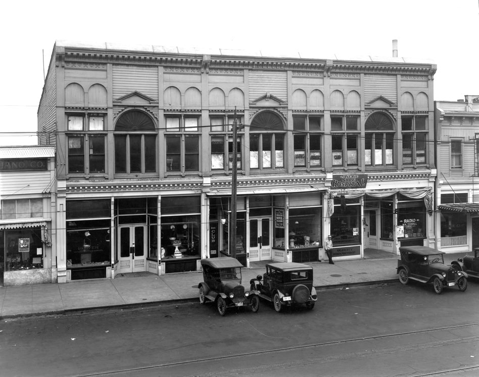 Tacoma Avenue Commercial Building, 1925