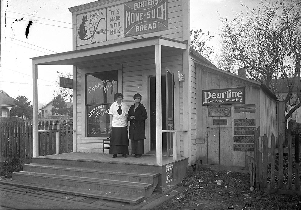 Grocery store and confectionary, Tacoma, 1918