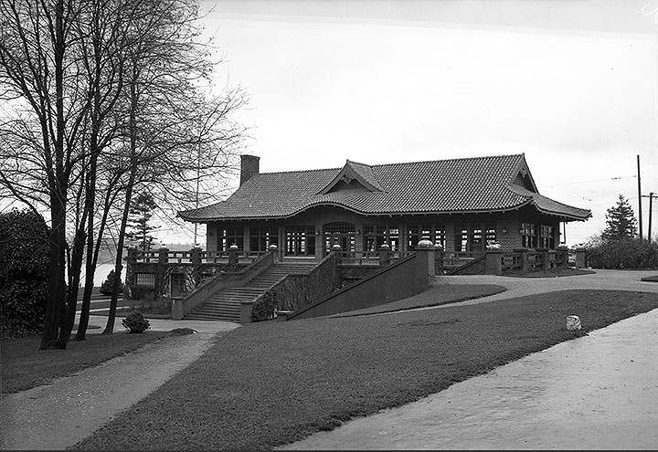 Car depot, Point Defiance, Tacoma, 1927