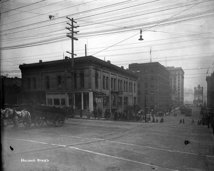 Eleventh Street and Broadway Avenue, 1918