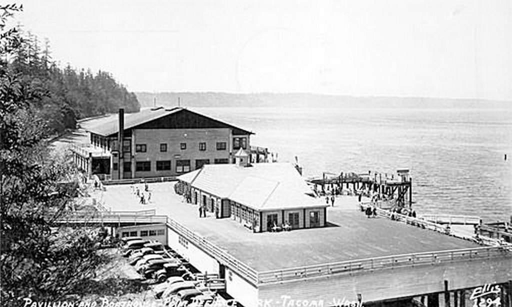 Pavilion and Boathouse - Point Defiance Park – Tacoma, 1944