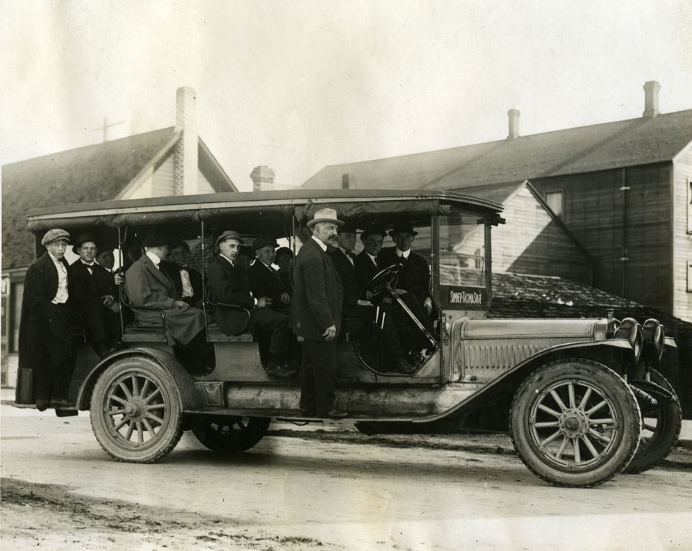 Sumner-Tacoma Stage--Blue Line Company, 1915