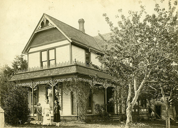 Athow House, 1061 So. 88 St., Tacoma, 1915