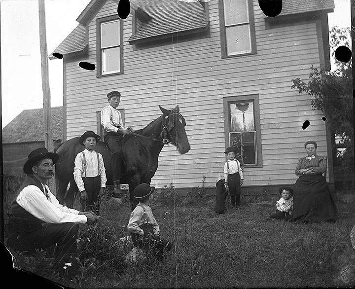 Family group, Tacoma, 1910