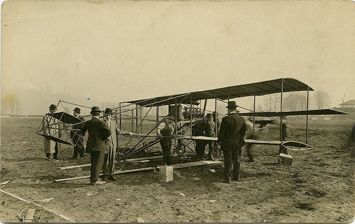 Aviator Charles K. Hamilton with Curtiss Biplane, Tacoma, 1910