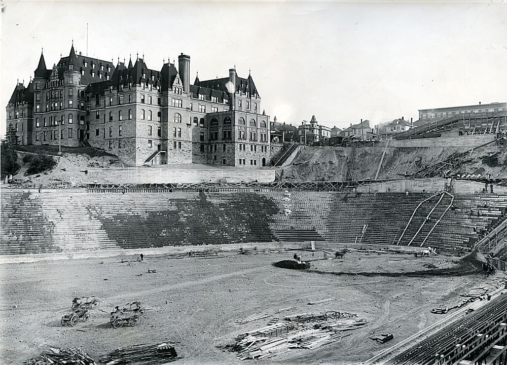 Stadium construction, Tacoma, 1909