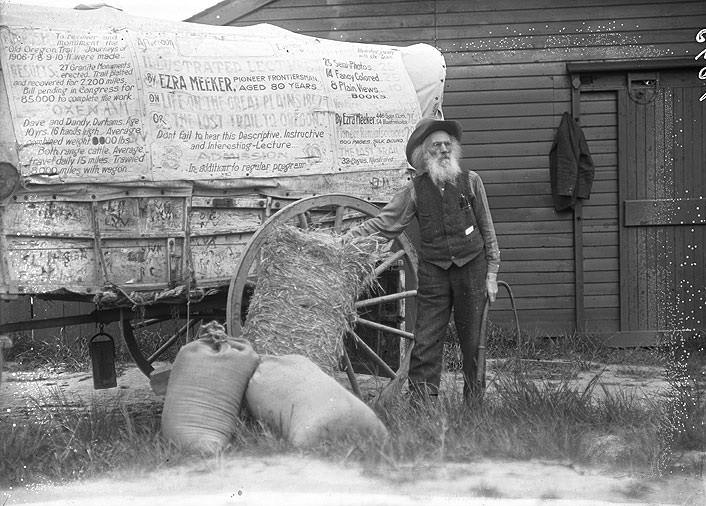 Ezra Meeker with Covered Wagon, Tacoma, the 1910s