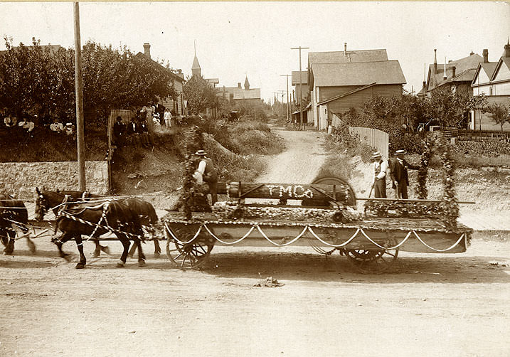 Tacoma Mill Company Parade Float Returning to Mill, 1900