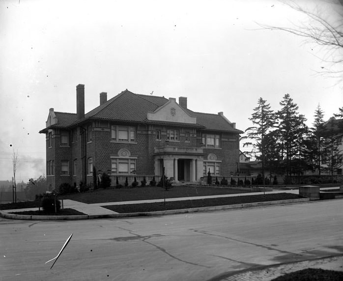 William R. Rust House, North Sixth Street and Yakima Avenue, Tacoma, 1940