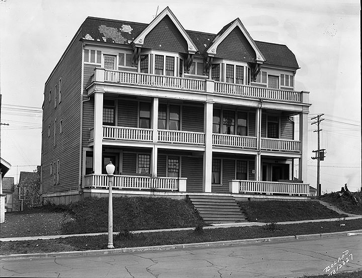 Apartment House, 1215 North J, 1925