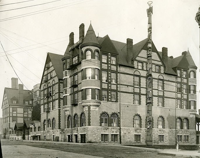 Tacoma Hotel and Totem Pole, 1912