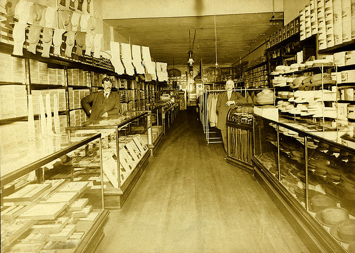 Men's Clothing Store, 809 Pacific Avenue, Tacoma, 1902