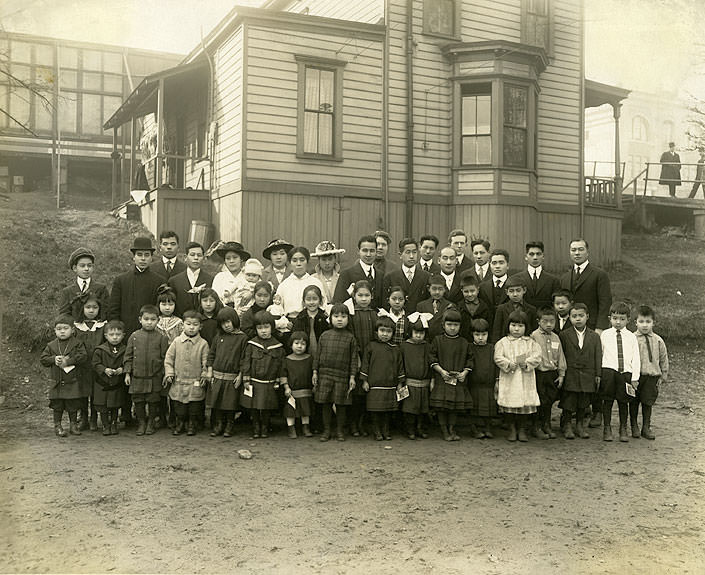 Group of Japanese American Men, Women, and Children, Tacoma. 1915