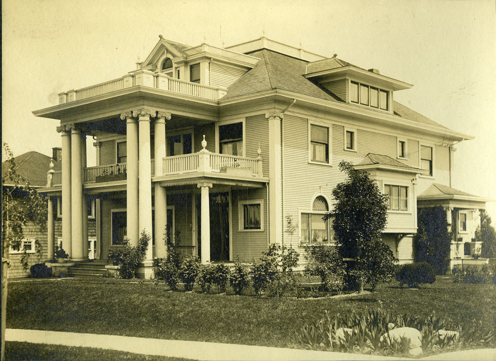 Home of Mrs. Virginia Wilson Mason, 1911