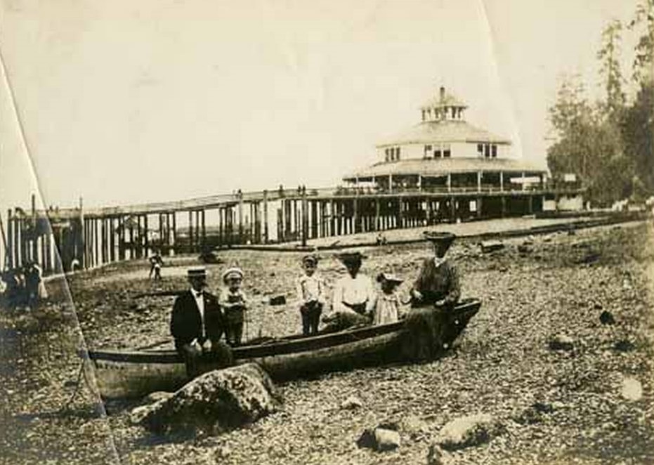 Crump Family at Point Defiance Park Beach, 1890