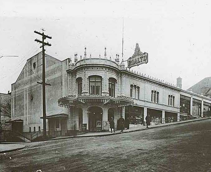 Rialto Theatre, 9th & Market, 1920