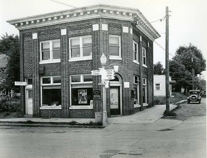 Eatonville State Bank, 1942