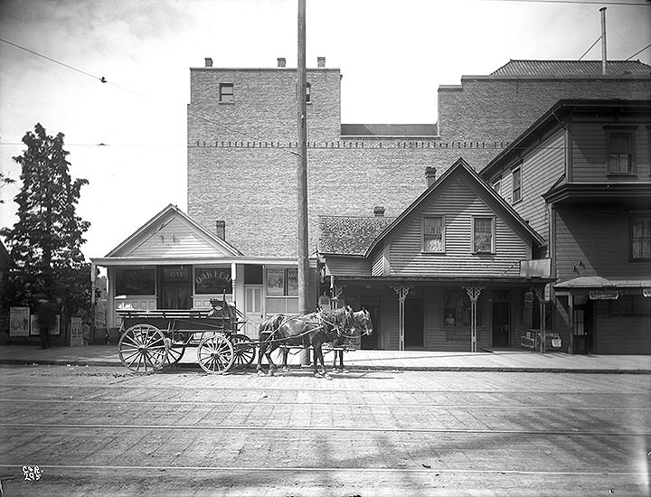 3rd Ave. James & Cherry, 1901