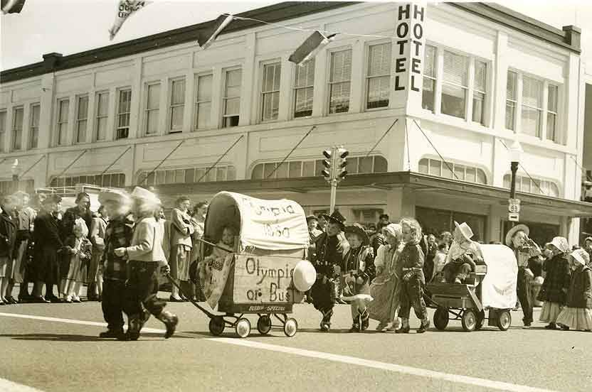 Olympia in the 1950s Through These Stunning Historical Photos