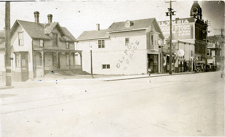 Main Street and 6th, Olympia, 1905