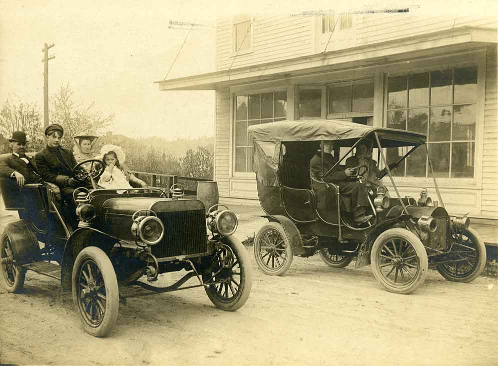 The Price Company in Olympia's first automobiles, Olympia, 1907