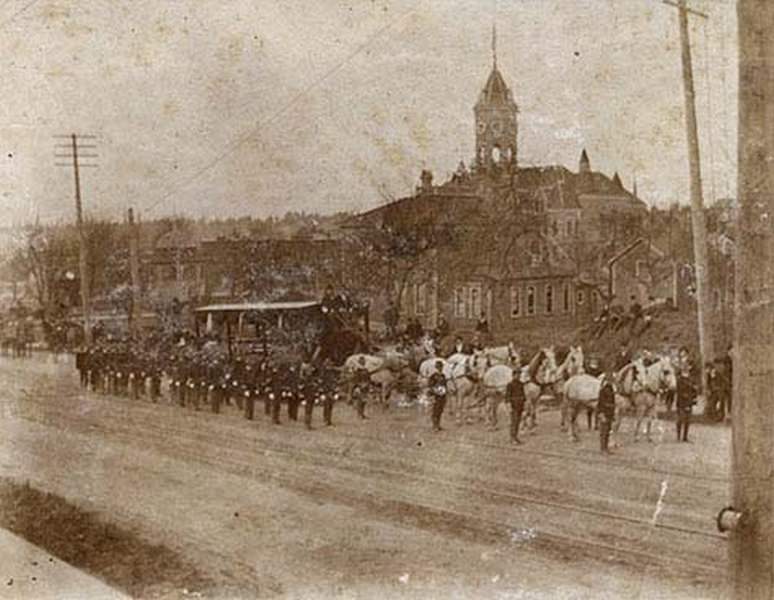 Soldiers Burial Day, Spanish American War, Olympia, 1900