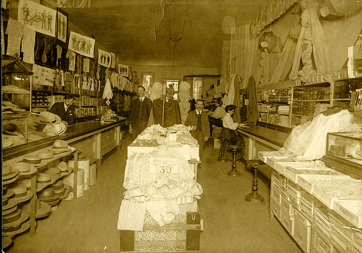 Rosenthal store, Olympia, 1902