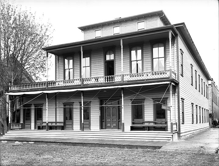 Carlton House, Olympia, 1902