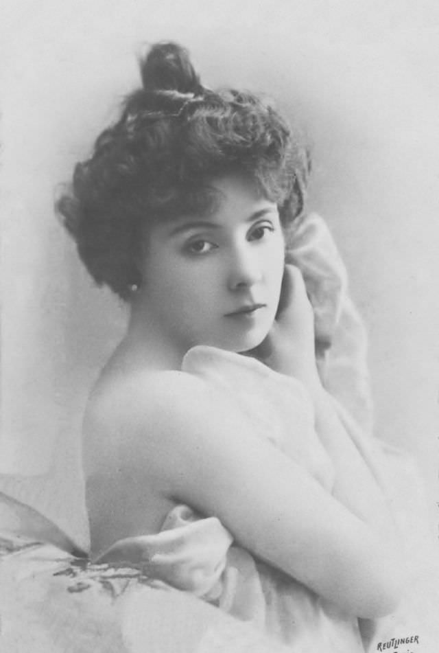 Amélie Diéterle: Life Story and Fabulous Photos of famous French actresses of the Belle Époque