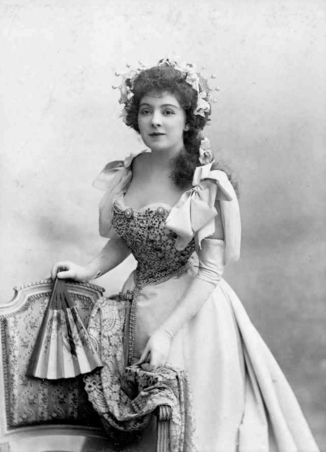 Amélie Diéterle: Life Story and Fabulous Photos of famous French actresses of the Belle Époque